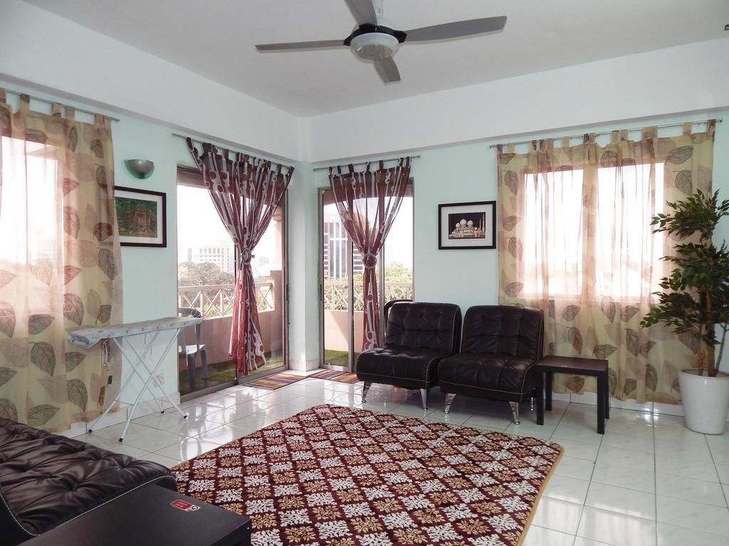 Wadi Iman Guesthouse @ Sri Mahligai Shah Alam Exteriér fotografie